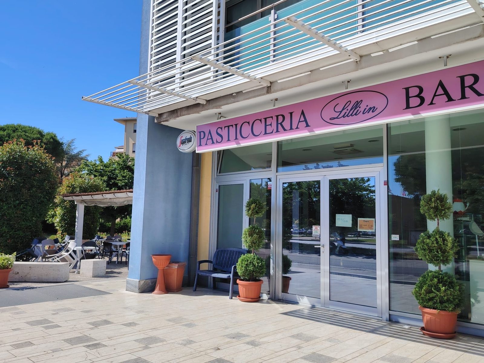 Il bar per la colazione, a 1 minuto